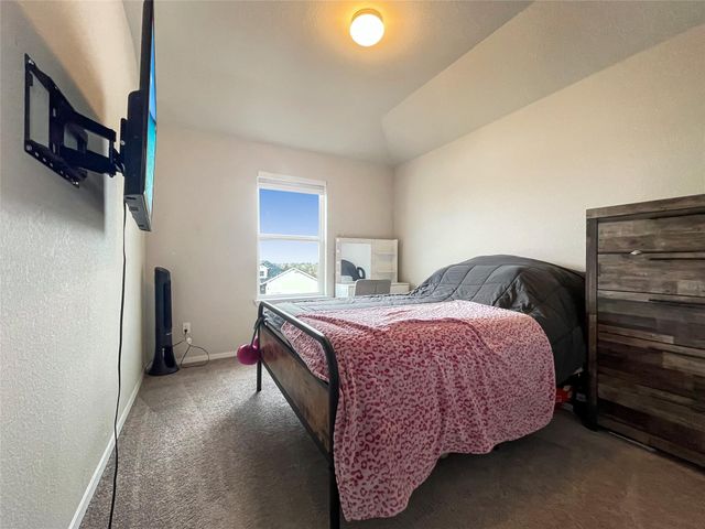 201 Saranac DR, Elgin, TX 78621