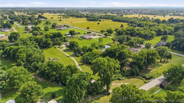 12654 E 122nd Street North, Collinsville, OK 74021