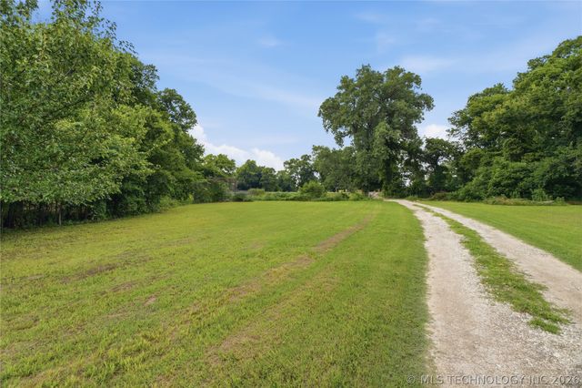 12654 E 122nd Street North, Collinsville, OK 74021