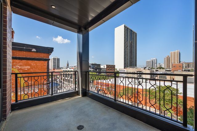 159 W North Avenue 406, Chicago, IL 60610