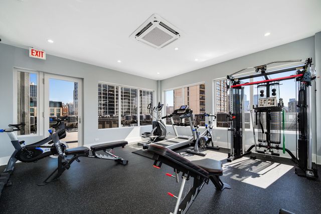 159 W North Avenue 406, Chicago, IL 60610