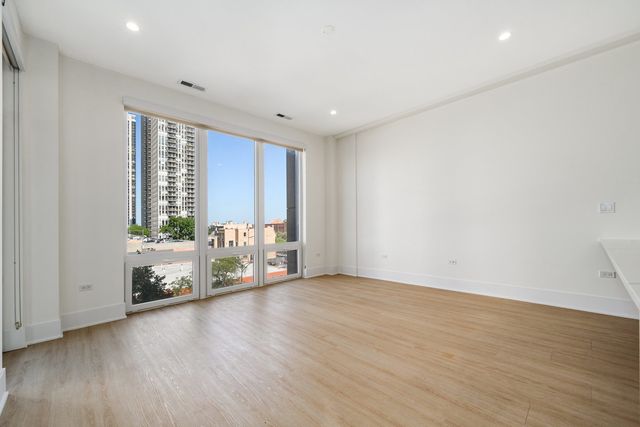 159 W North Avenue 406, Chicago, IL 60610