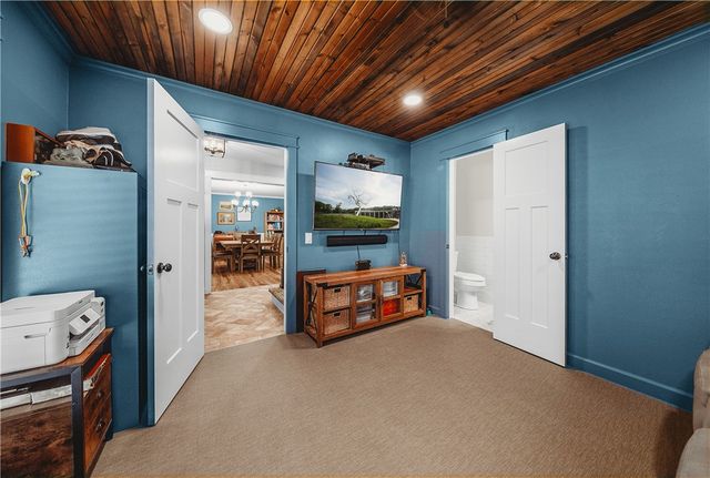 808 Holiman Street, Springdale, AR 72762