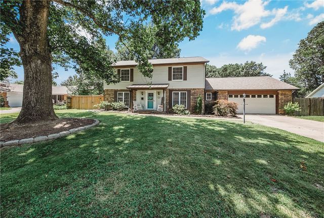 808 Holiman Street, Springdale, AR 72762