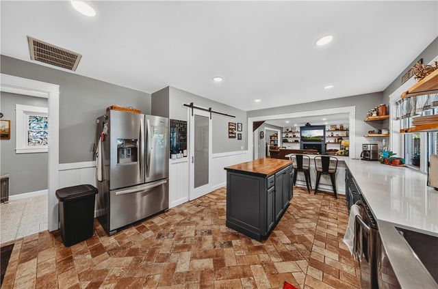 808 Holiman Street, Springdale, AR 72762