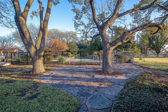 9310 Merritt Road, Rowlett, TX 75089