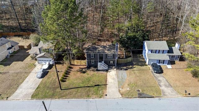 5225 Forest Downs Lane, South Fulton, GA 30349