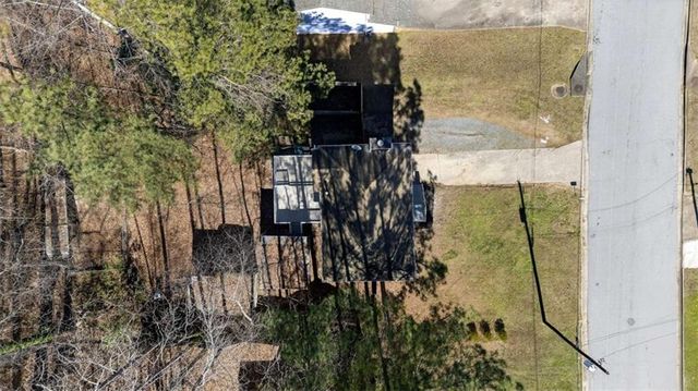 5225 Forest Downs Lane, South Fulton, GA 30349