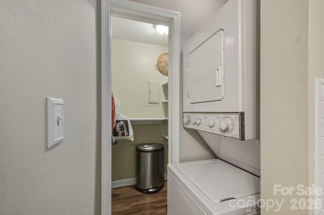 7034 Quail Hill Road, Charlotte, NC 28210