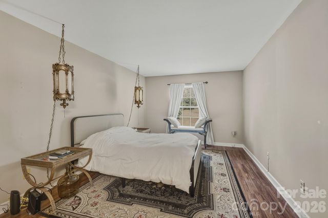 7034 Quail Hill Road, Charlotte, NC 28210