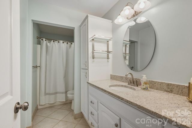 7034 Quail Hill Road, Charlotte, NC 28210