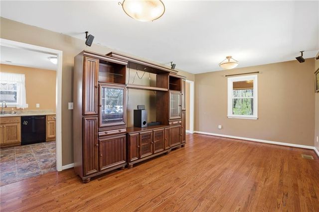 16 Mango Road NE, Rome, GA 30161