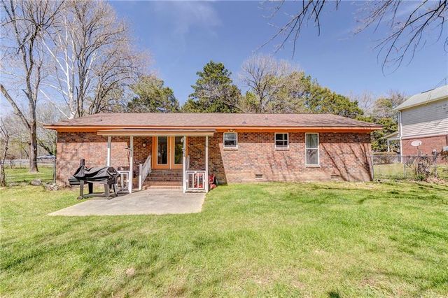 16 Mango Road NE, Rome, GA 30161