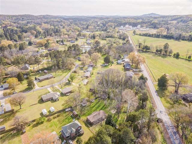16 Mango Road NE, Rome, GA 30161