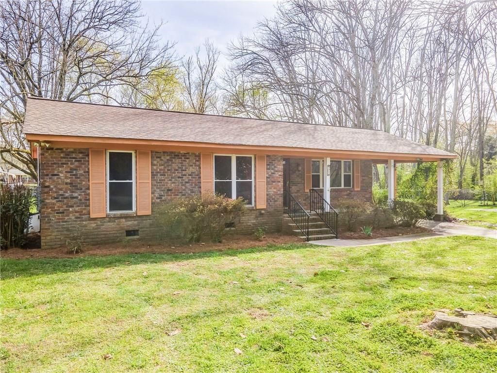 16 Mango Road NE, Rome, GA 30161