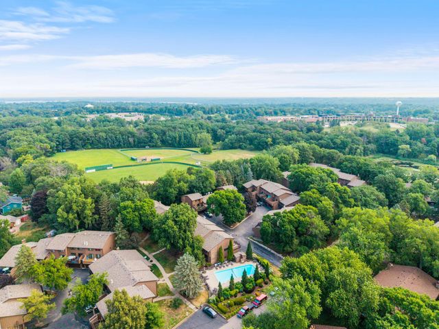 2628 Sumac Ridge, White Bear Lake, MN 55110