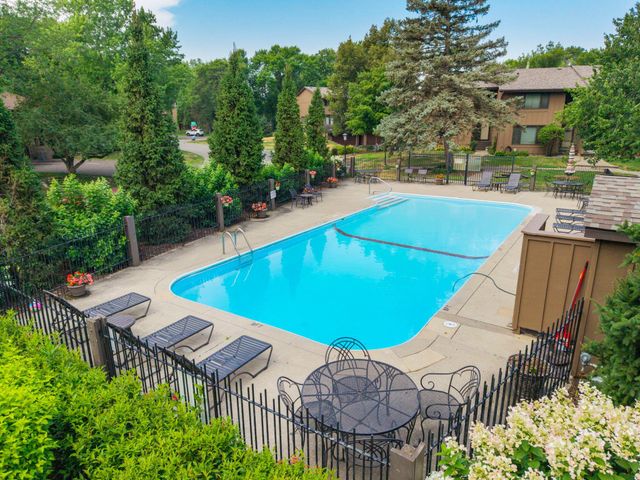 2628 Sumac Ridge, White Bear Lake, MN 55110