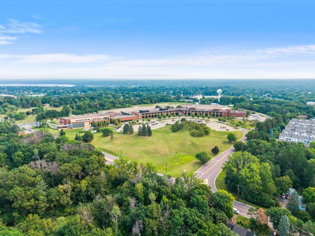 2628 Sumac Ridge, White Bear Lake, MN 55110