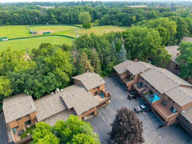 2628 Sumac Ridge, White Bear Lake, MN 55110