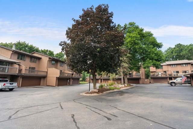 2628 Sumac Ridge, White Bear Lake, MN 55110