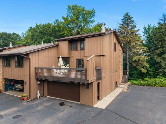 2628 Sumac Ridge, White Bear Lake, MN 55110