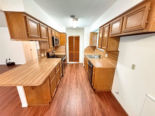 11142 Hayslip Lane, Houston, TX 77041