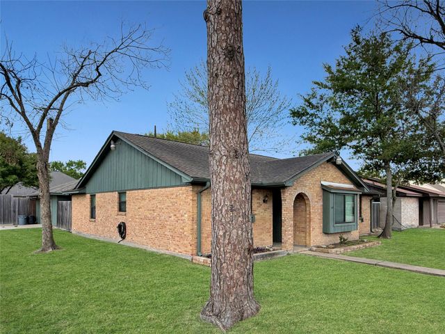 11142 Hayslip Lane, Houston, TX 77041