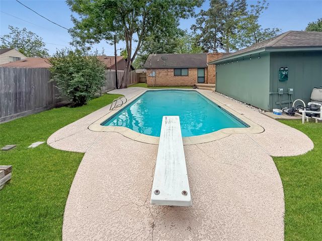 11142 Hayslip Lane, Houston, TX 77041