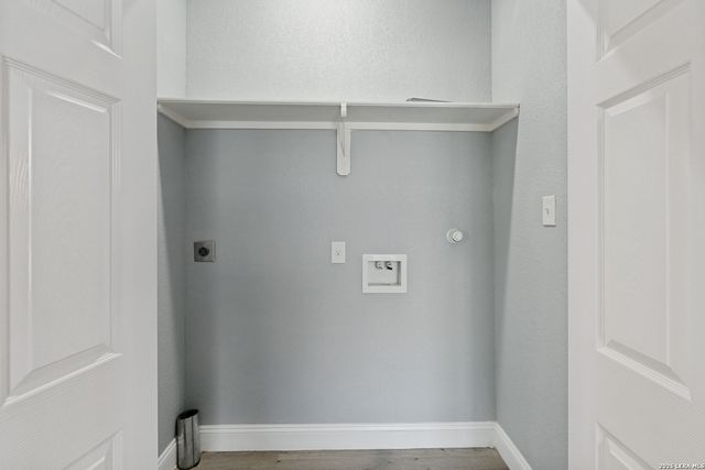 406 Gulf, San Antonio, TX 78202