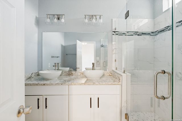 406 Gulf, San Antonio, TX 78202