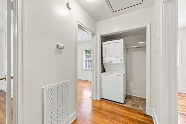 812 W Markham Avenue, Durham, NC 27701