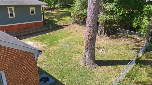 812 W Markham Avenue, Durham, NC 27701
