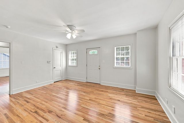 812 W Markham Avenue, Durham, NC 27701