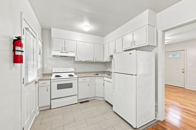 812 W Markham Avenue, Durham, NC 27701