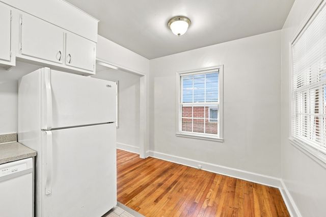 812 W Markham Avenue, Durham, NC 27701