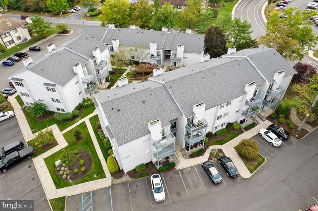 2037 LUCAS LN, Voorhees, NJ 08043