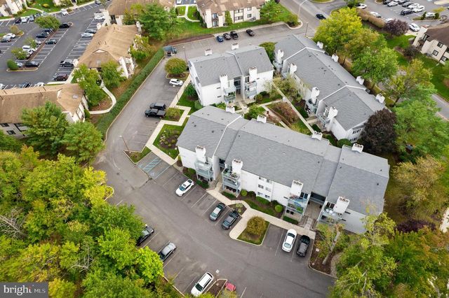 2037 LUCAS LN, Voorhees, NJ 08043