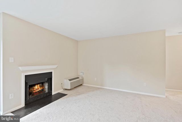 2037 LUCAS LN, Voorhees, NJ 08043