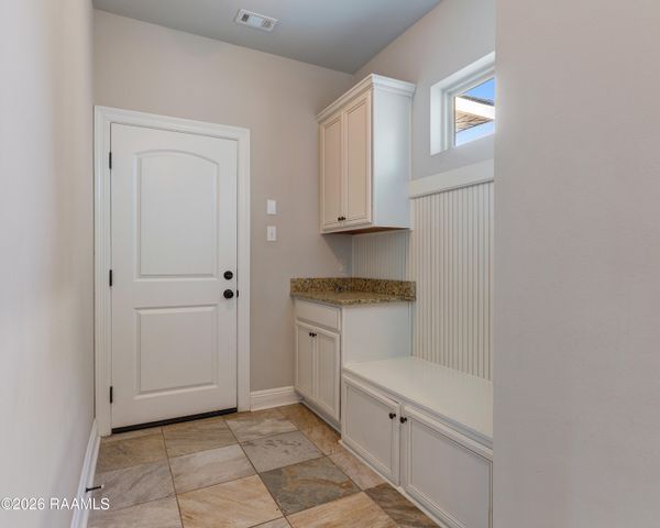 123 Chemet Road, Youngsville, LA 70592