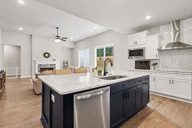 156 Belle Hall Drive, Newnan, GA 30263
