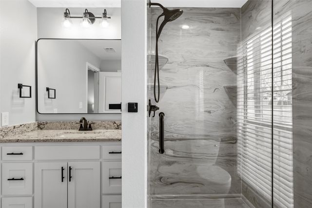 107 W Avenue F, Valley Mills, TX 76689