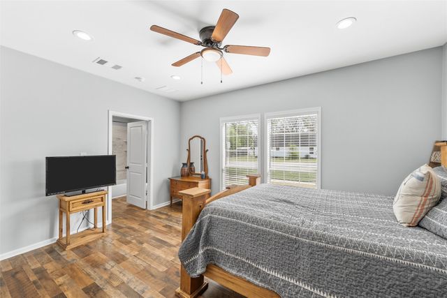 107 W Avenue F, Valley Mills, TX 76689