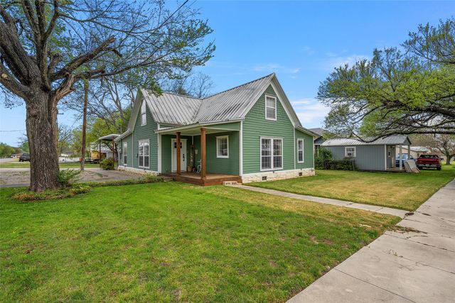 107 W Avenue F, Valley Mills, TX 76689