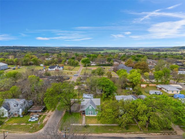 107 W Avenue F, Valley Mills, TX 76689