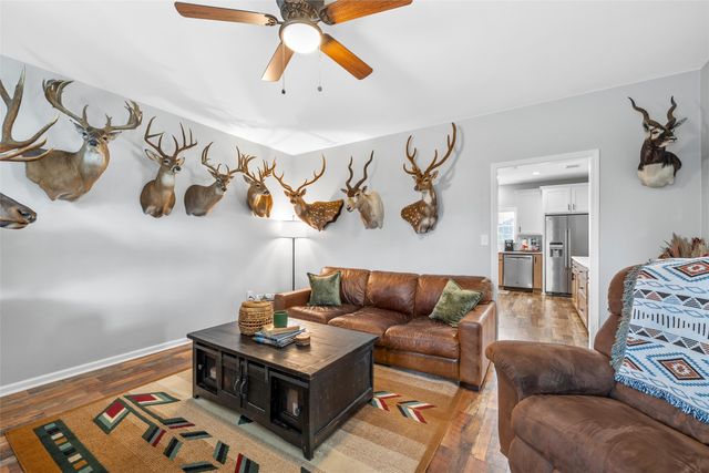 107 W Avenue F, Valley Mills, TX 76689