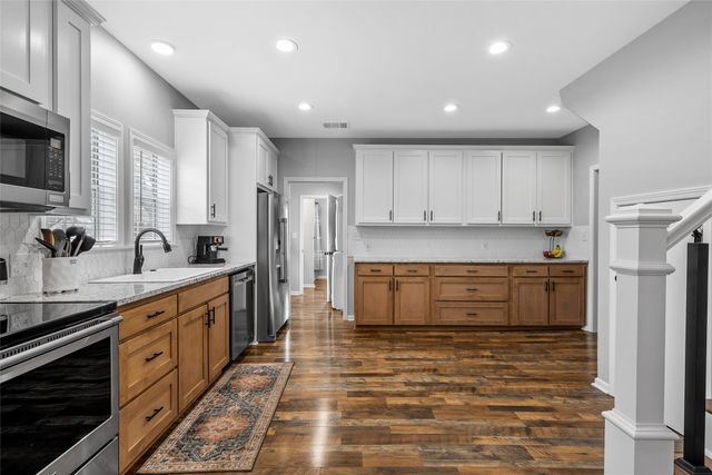 107 W Avenue F, Valley Mills, TX 76689