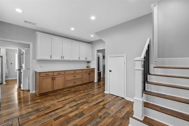 107 W Avenue F, Valley Mills, TX 76689