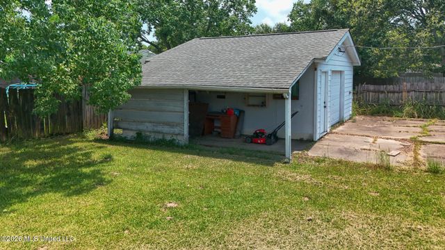 580 Nadine Dr, D'iberville, MS 39540