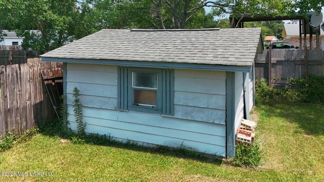 580 Nadine Dr, D'iberville, MS 39540