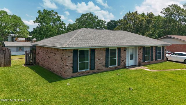 580 Nadine Dr, D'iberville, MS 39540
